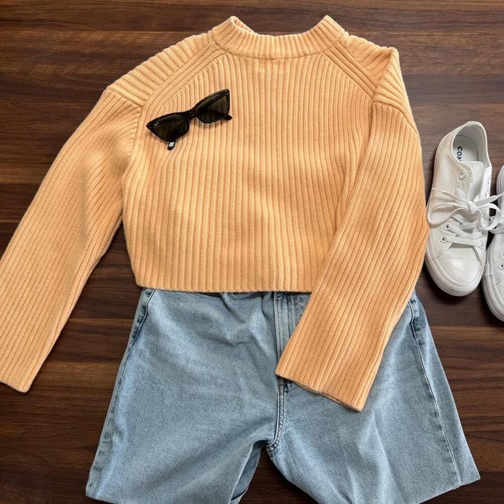 H&M Creamsicle Cropped Knit Sweater